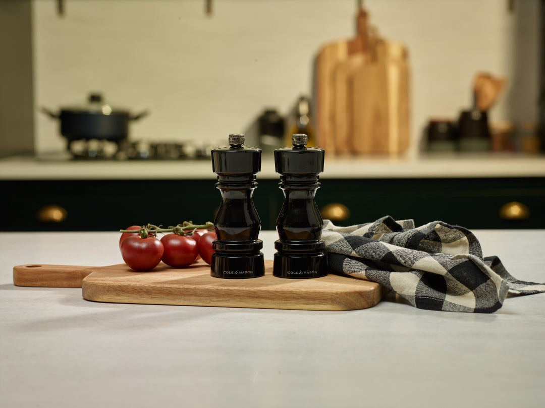 Cole & Mason London Salt & Pepper Mill Gift Set – Black Acrylic