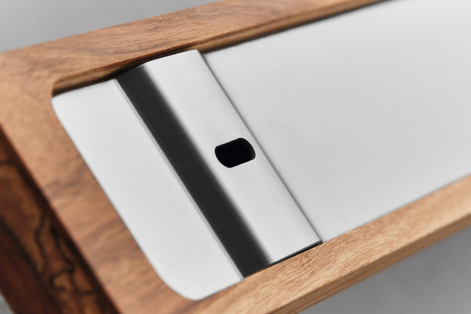 Wüsthof Magnetic Knife Holder Acacia – 20" Wusthof by Kitchen Niche