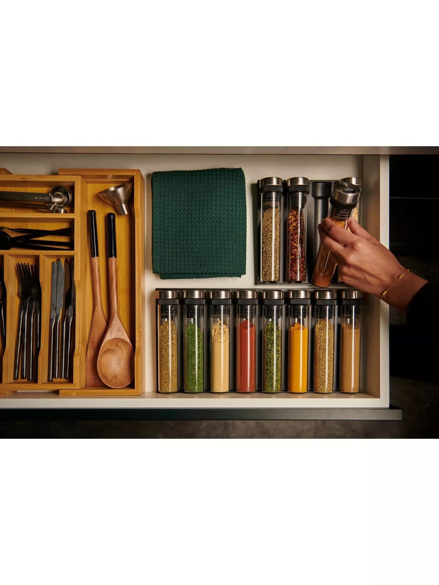 Cole & Mason Shadwell Drawer-Fit Spice Storage Set – 4 Glass Jars