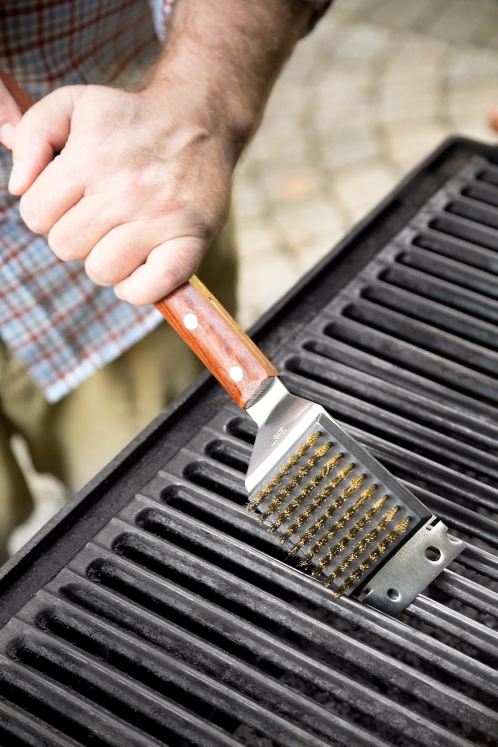 Outset Rosewood Grill Brush