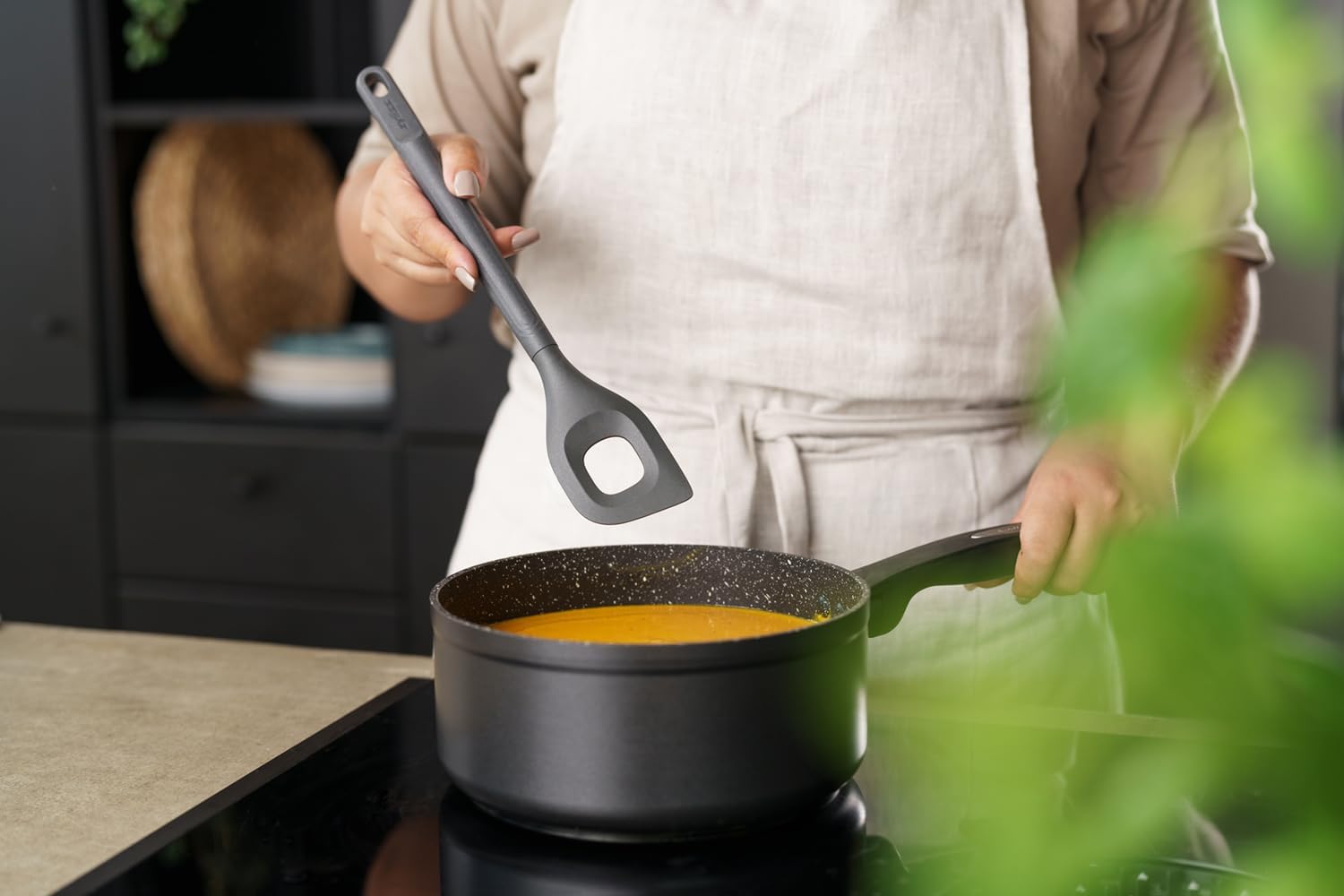 Zyliss Mixing Spoon – Angled