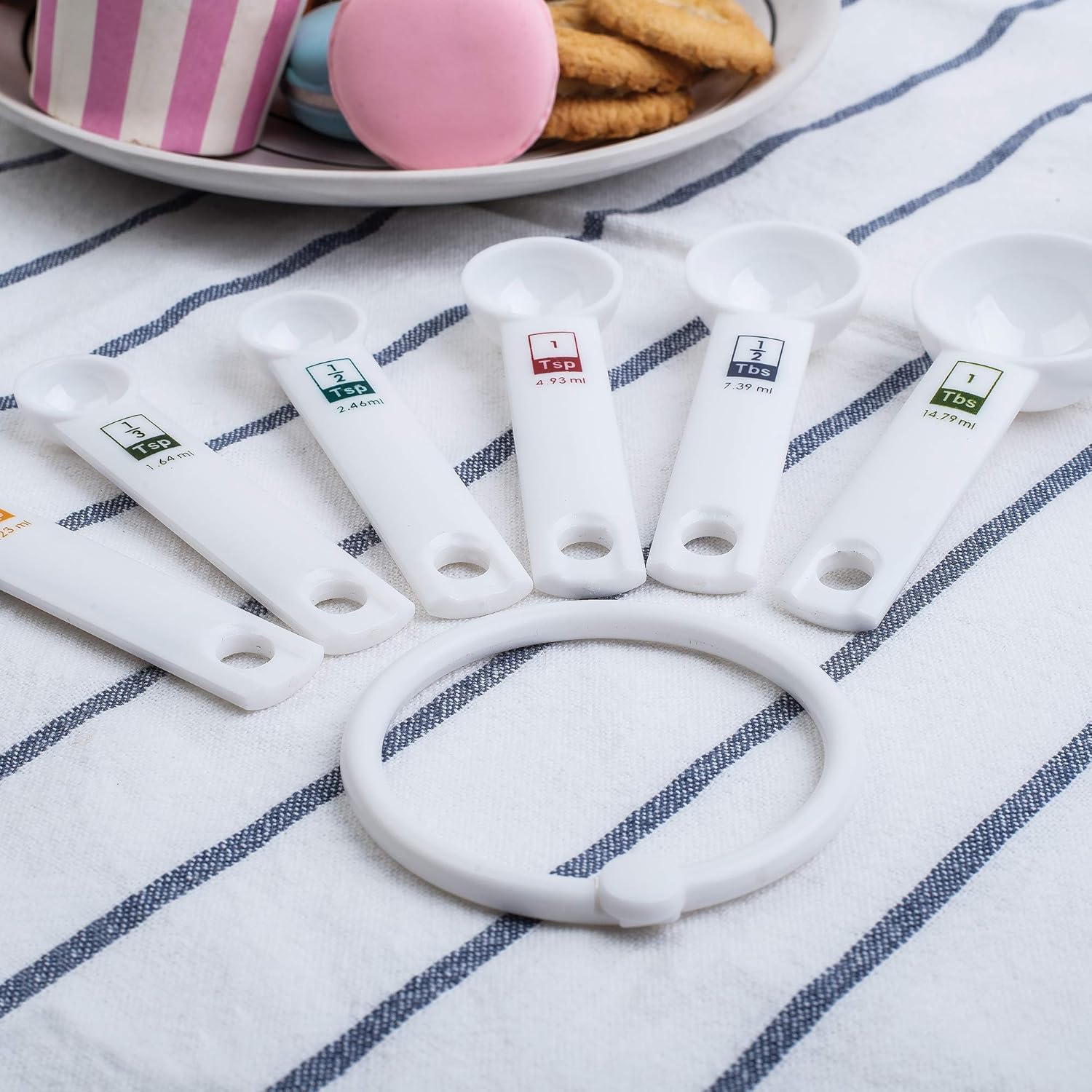 Fox Run White Measuring Spoon Set