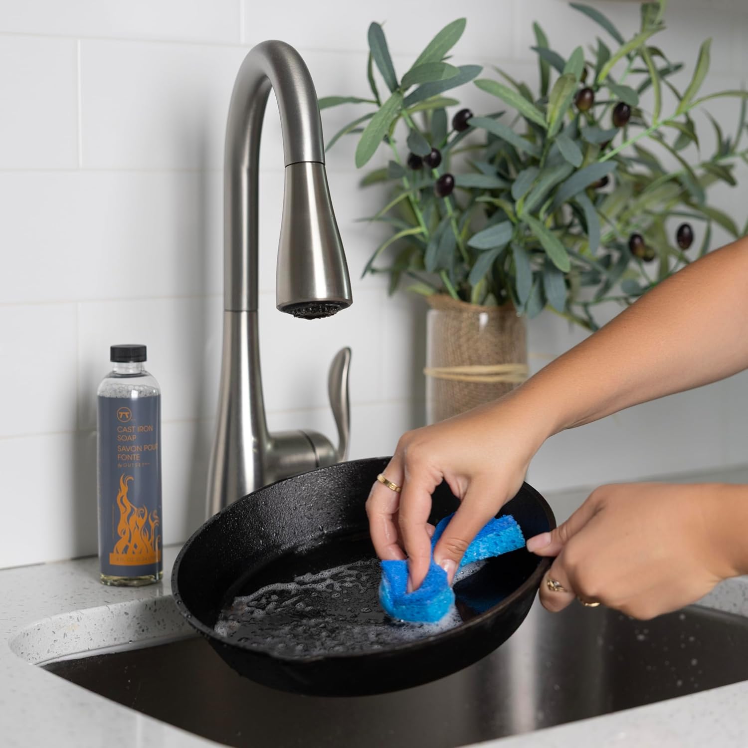 Outset Cast Iron Soap 8 oz