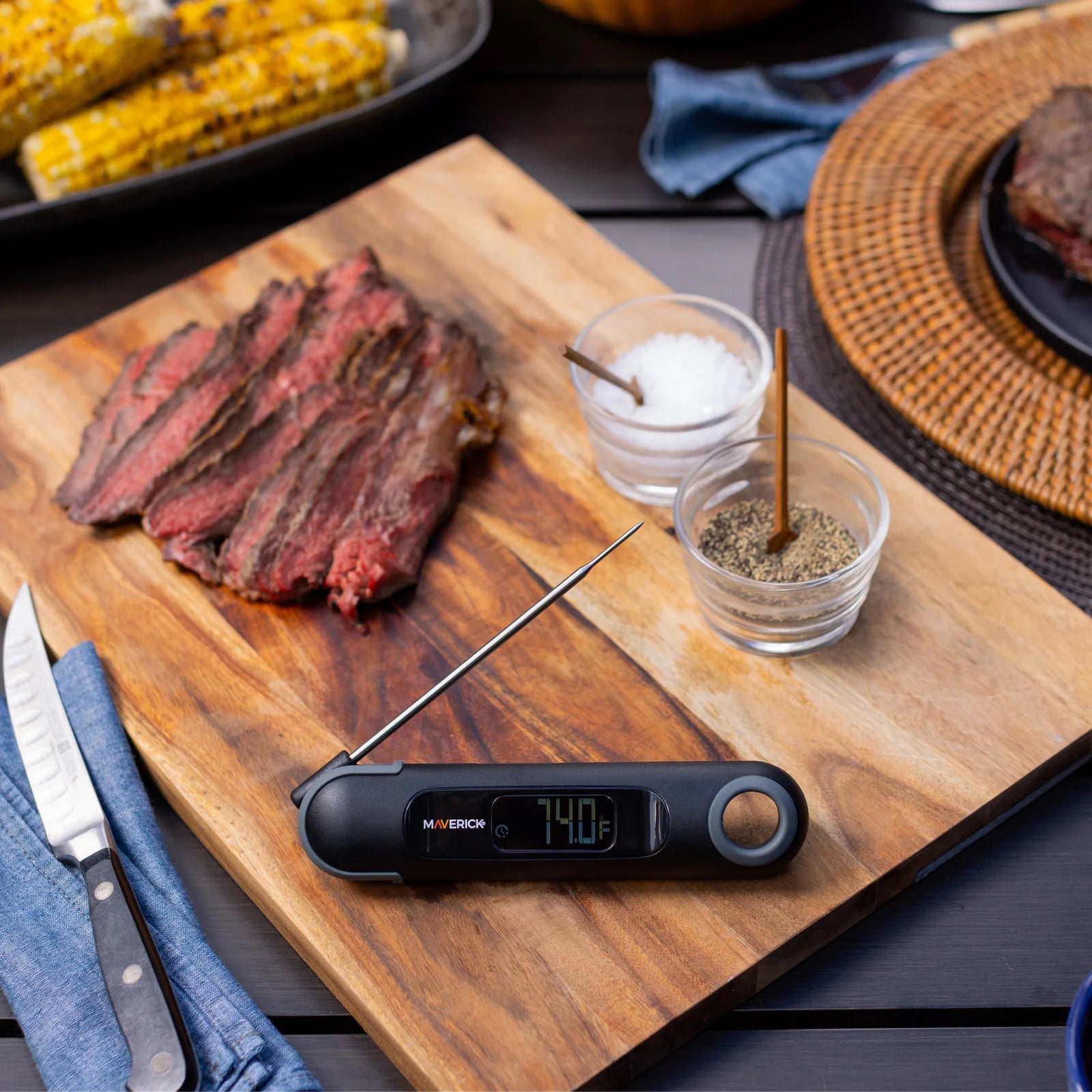 Maverick Temp and Time Reverse LCD Thermocouple Thermometer