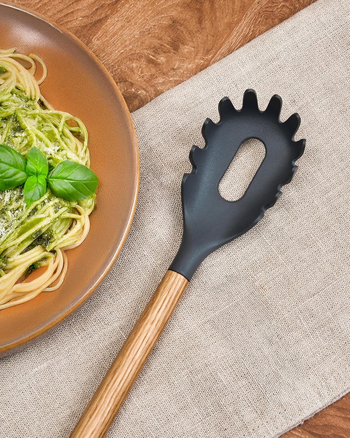 Zyliss Spaghetti Server with Oak Wood Handle