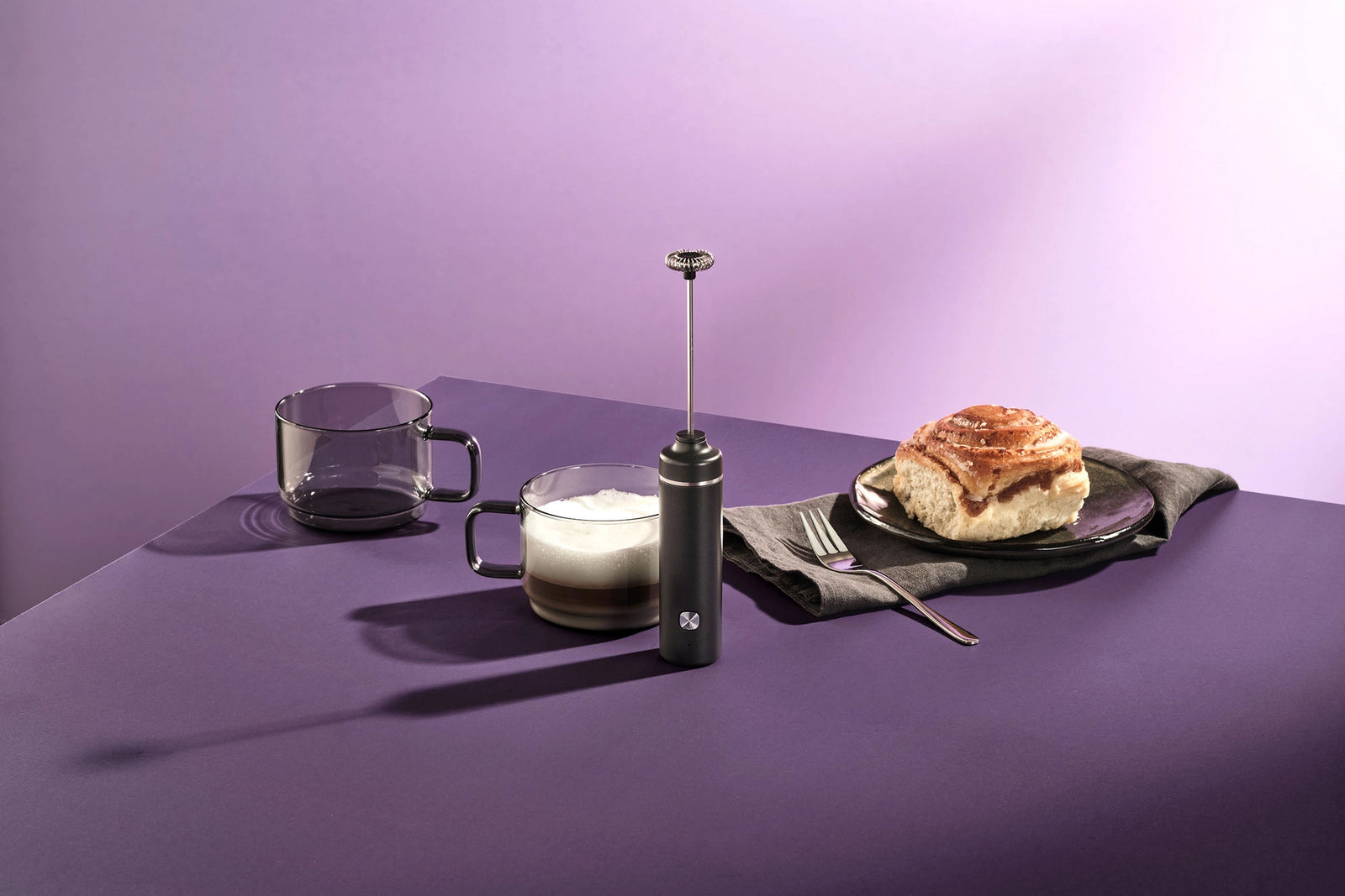 AdHoc Moro Electric USB Milk & Sauce Frother – Dark Grey