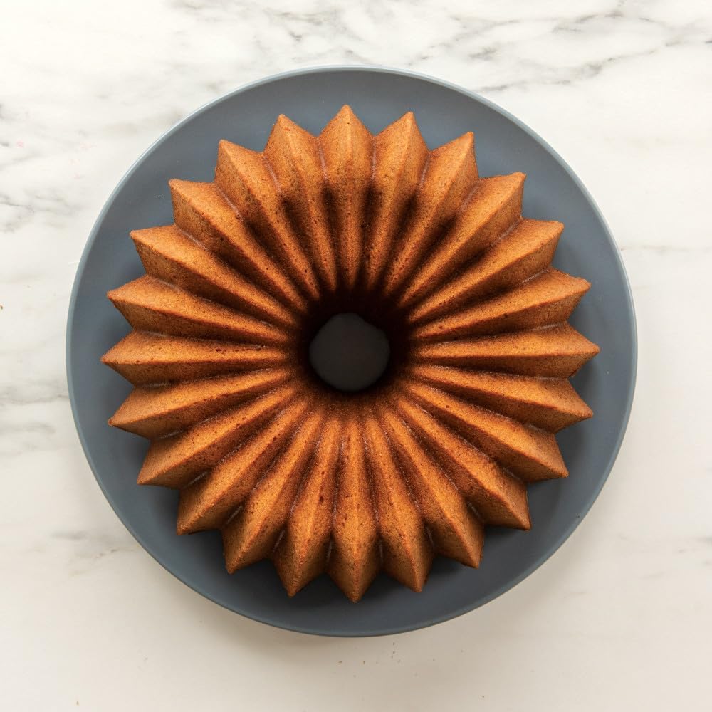 Nordic Ware Brilliance Bundt Cake Pan 10-Cup