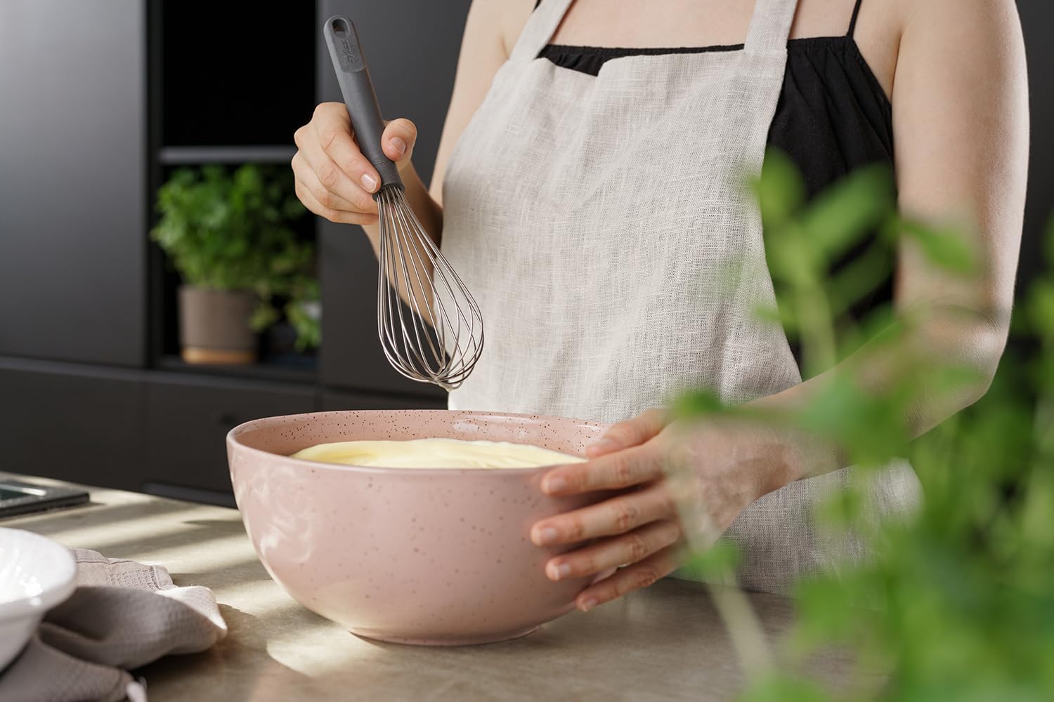 Zyliss Balloon Whisk – Large by Kitchen Niche