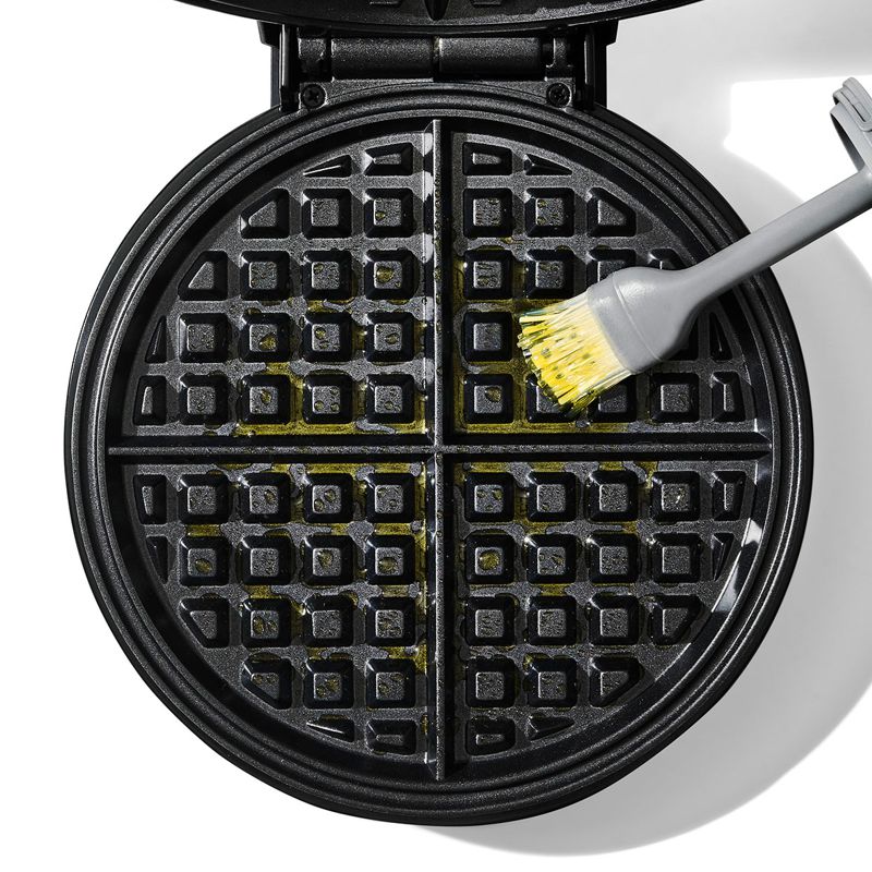 OXO Good Grips Cooktop Brush and Bottle Set