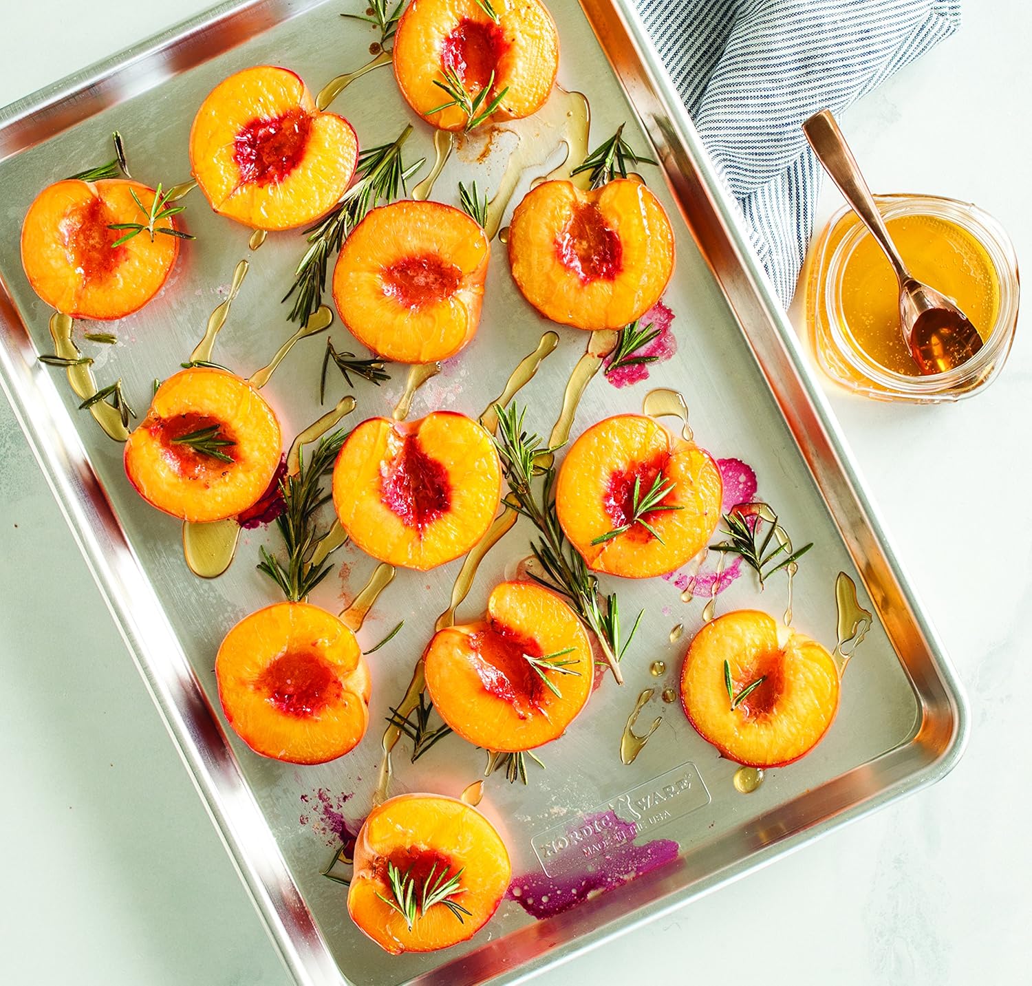 Nordic Ware Half Sheet Pan with Lid