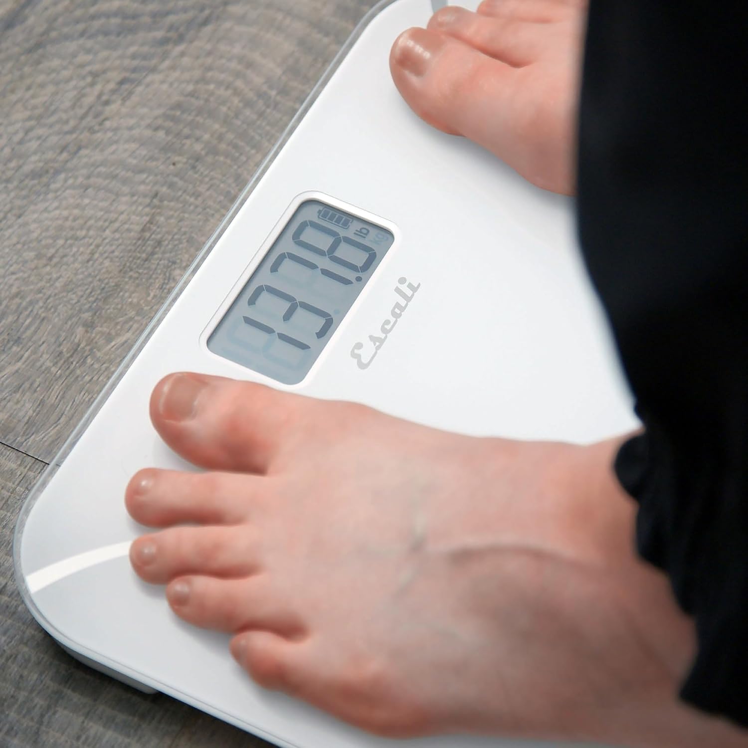 Escali Kinetic Bathroom Scale – White