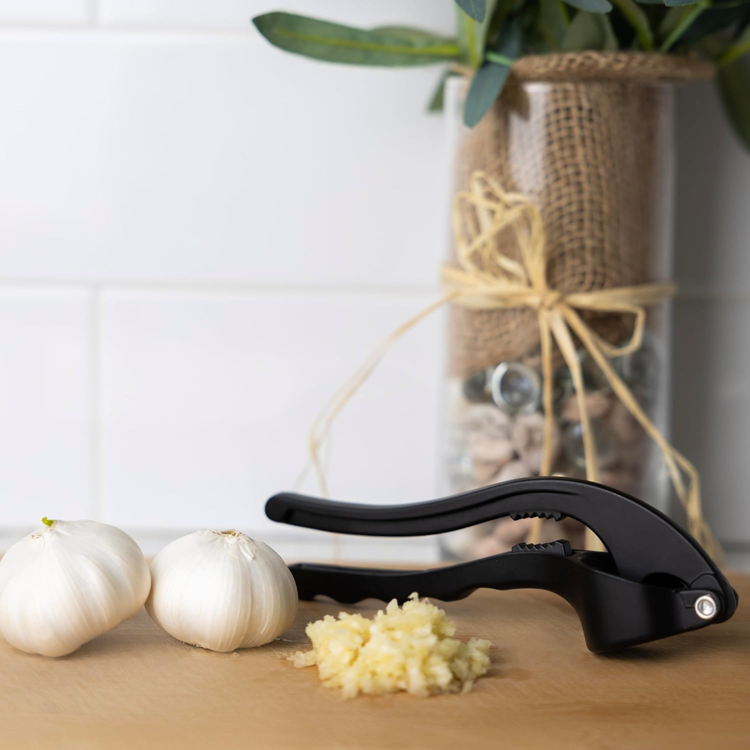 Fox Run Garlic Press With Nut Cracker