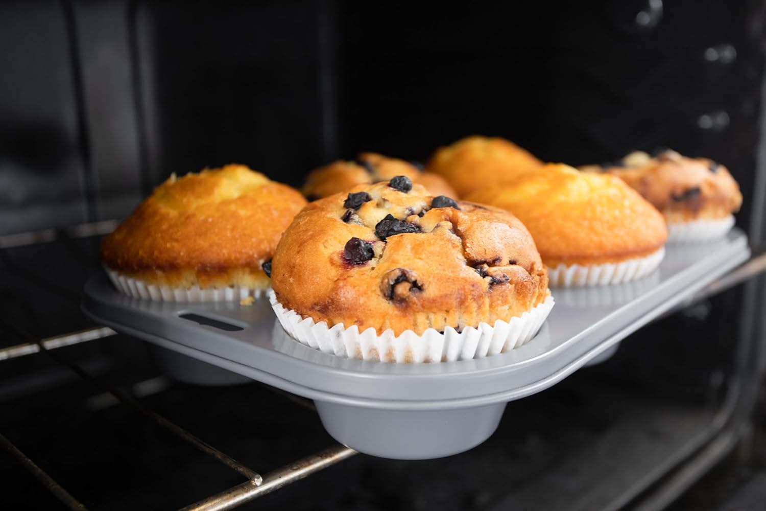 Fox Run Giant Muffin Pan – 6 Cup Non-Stick
