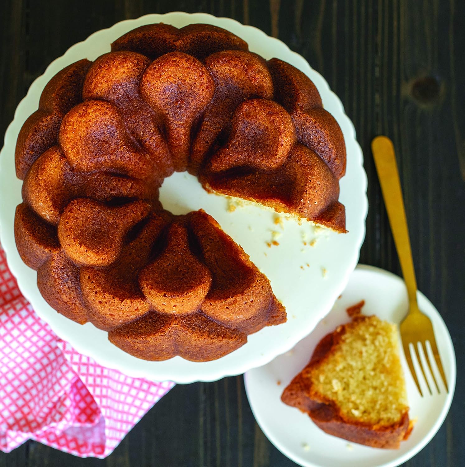 Nordic Ware Magnolia Bundt Pan