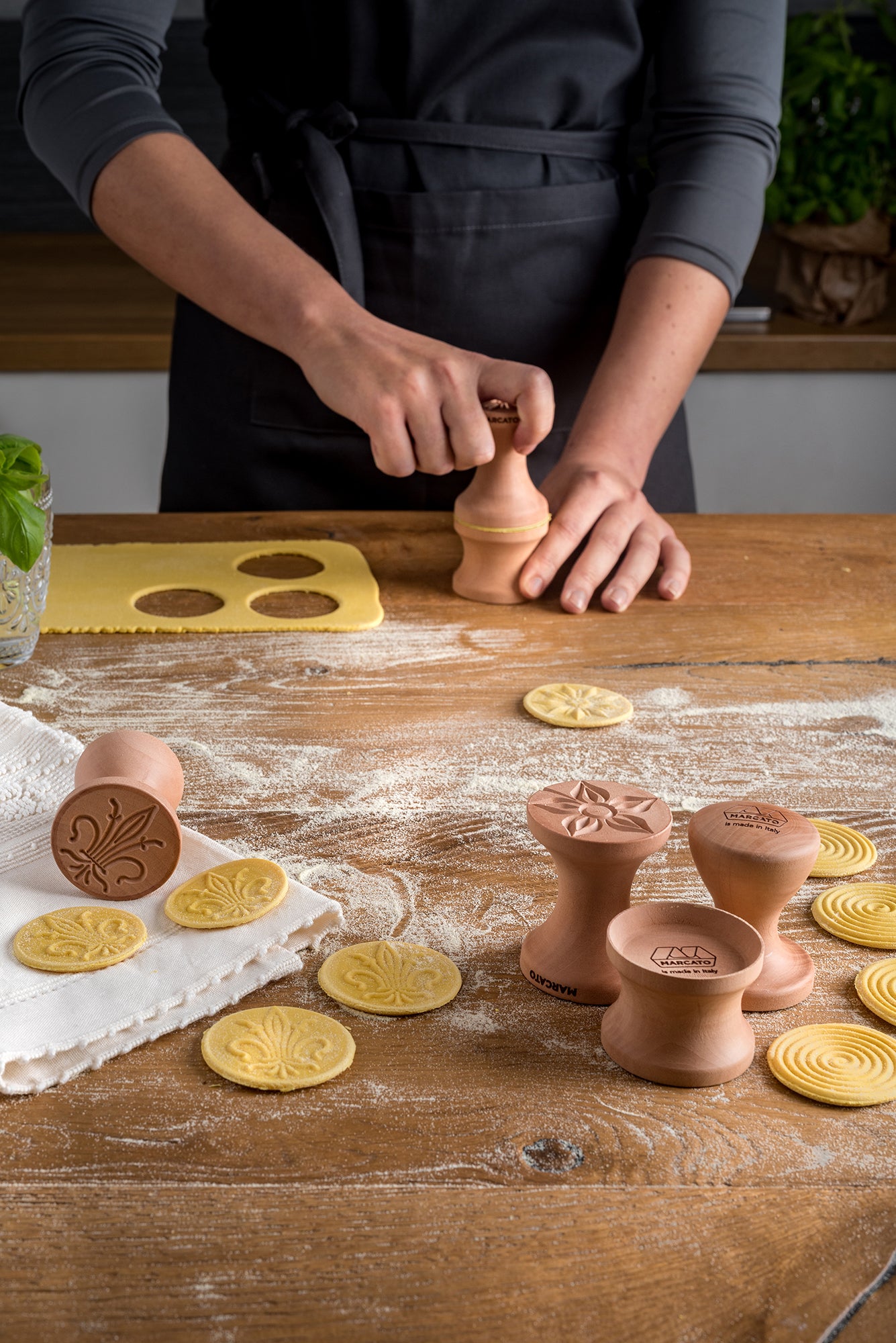 Marcato Corzetto Stamp – Base Cut + Spiral Traditional Pasta Tool