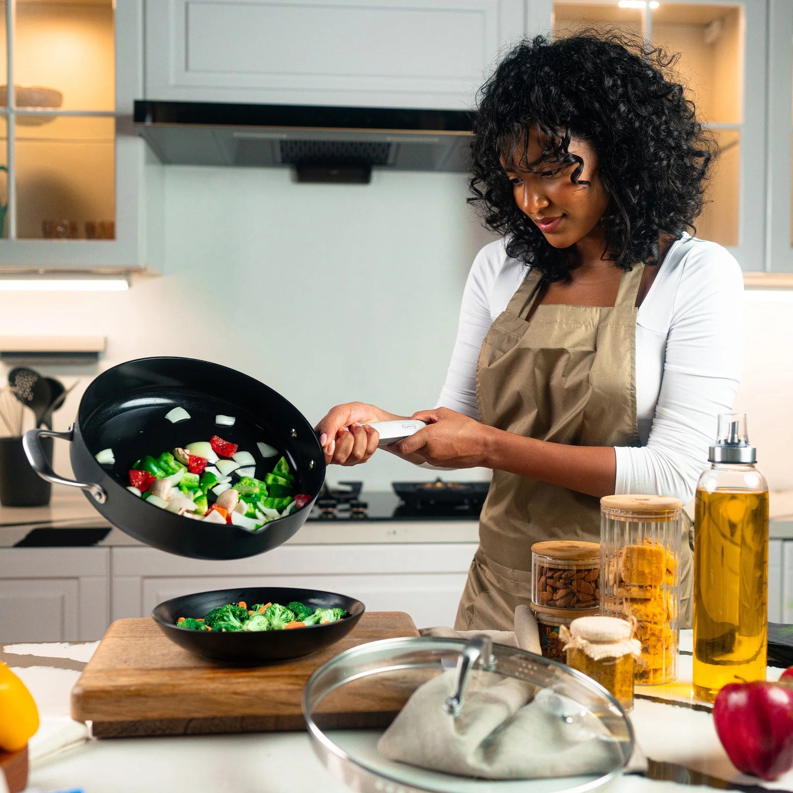 Zyliss Ultimate Pro Ceramic Sauté Pan with Lid – 11" / 28 cm
