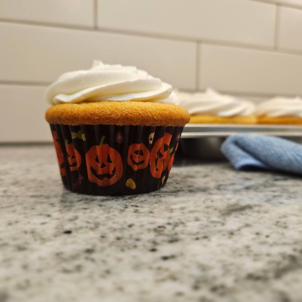 Fox Run Halloween Jack-O’-Lantern Baking Cups – 50 Pack