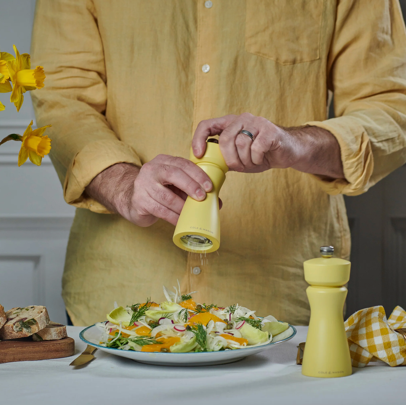 Cole & Mason Kenton Salt & Pepper Mill – Turmeric