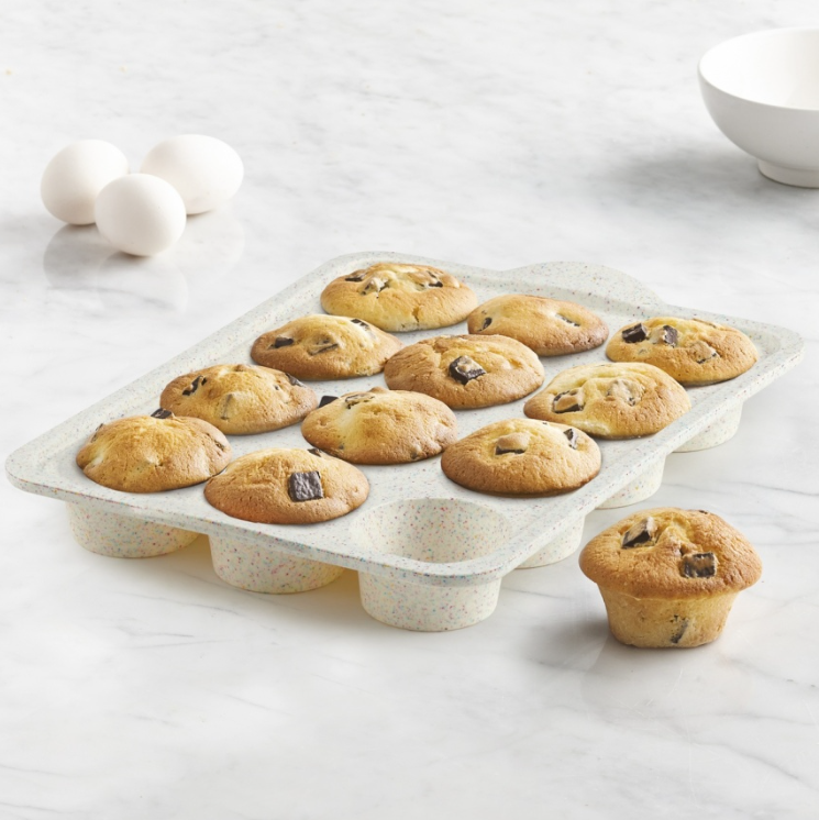 Trudeau Rainbow Granite Muffin Pan – 12 Cavities