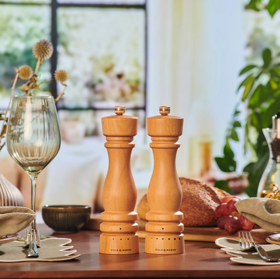Cole & Mason London Grind Select Salt Mill – Natural Beech – 8.5" / 22 cm