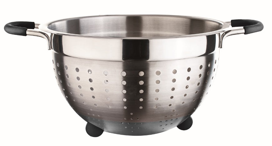 Cuisinox Stainless Steel Colander with Rubber Feet by Kitchen Niche