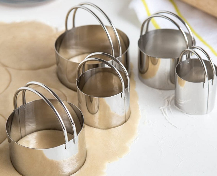 Fox Run Stainless Steel Biscuit Cookie Cutter Set of 5 by Kitchen Niche