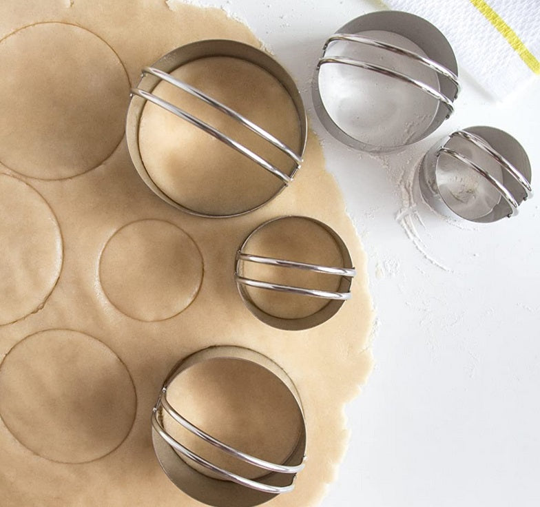 Fox Run Stainless Steel Biscuit Cookie Cutter Set of 5 by Kitchen Niche