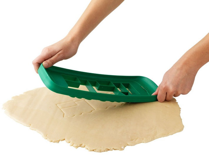 Chef'n 3D Train House Cookie Cutter & Stencil Set by Kitchen Niche