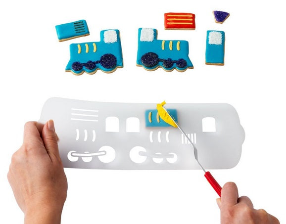 Chef'n 3D Train House Cookie Cutter & Stencil Set by Kitchen Niche