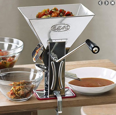 Vitantonio Small TicTac Tomato Squeezer & Strainer by Kitchen Niche