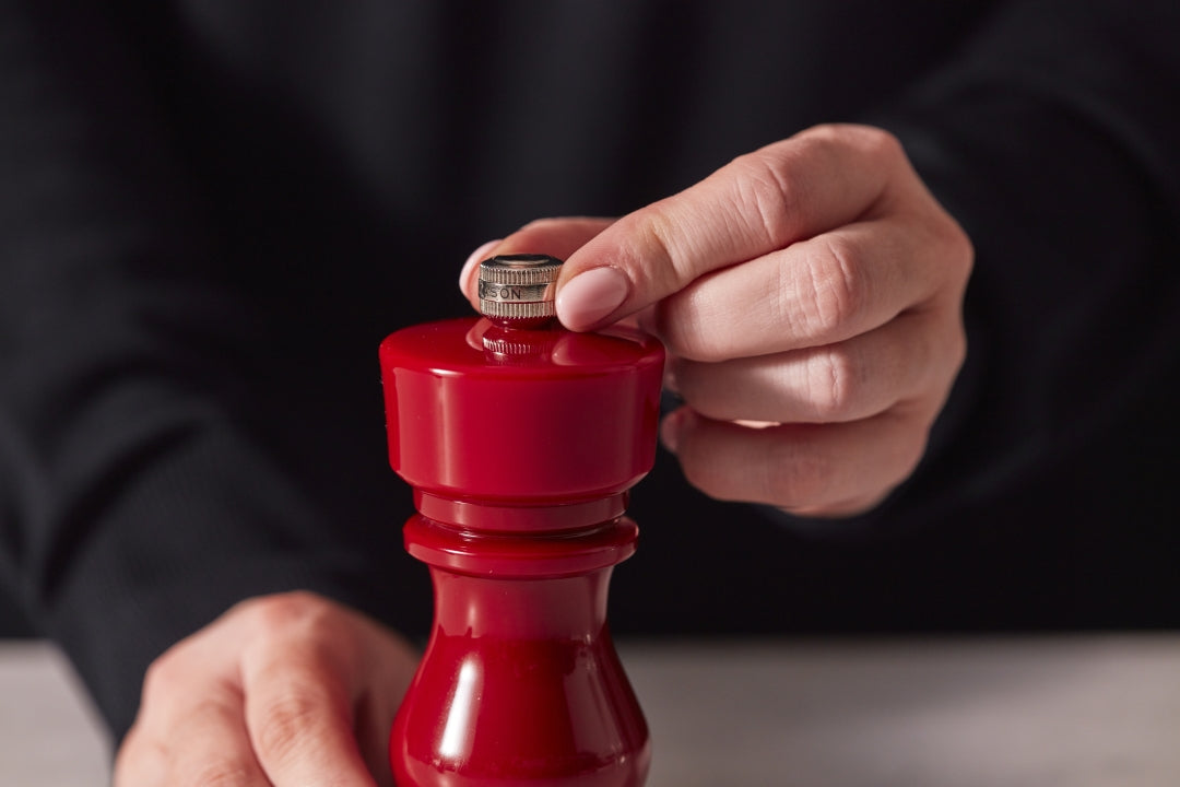 Cole & Mason London Salt & Pepper Mill Gift Set – Red Acrylic
