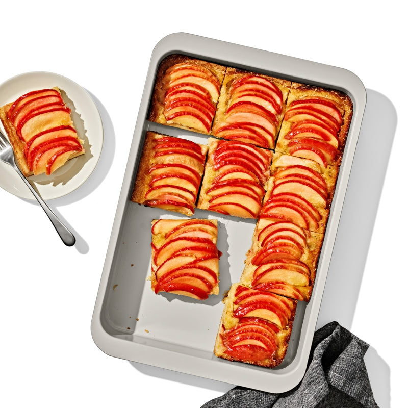OXO Pro Ceramic Coated Cake Pan – 9" x 13"