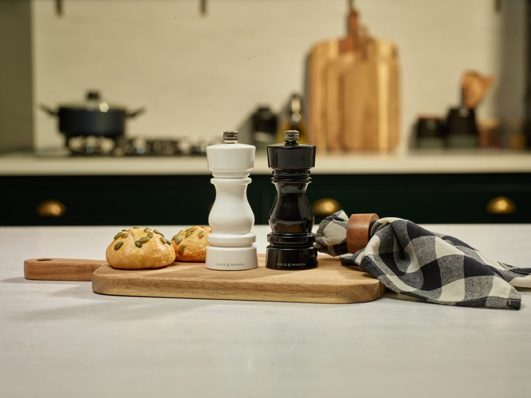 Cole & Mason London Salt Mill – Black Acrylic