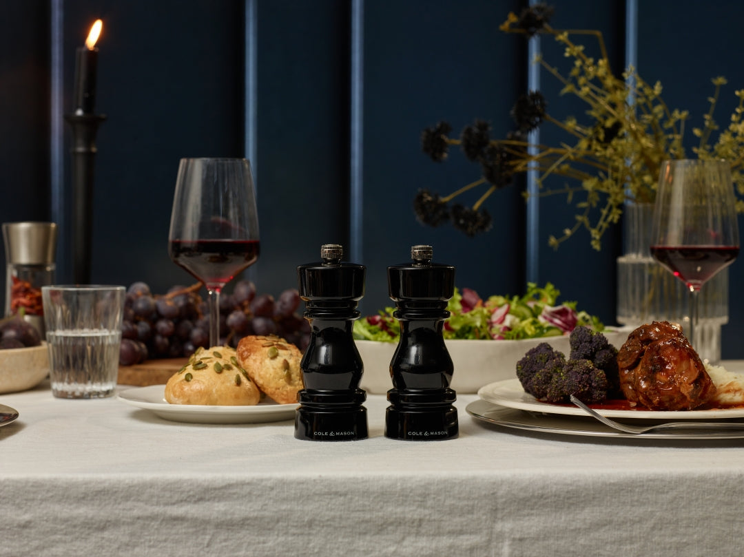 Cole & Mason London Salt & Pepper Mill Gift Set – Black Acrylic