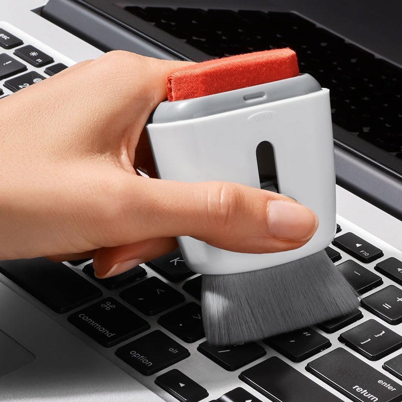 OXO Laptop Cleaning Brush With Microfiber Pad