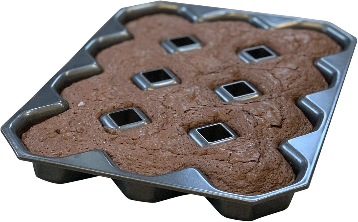 Bakelicious Crispy Corner Pan