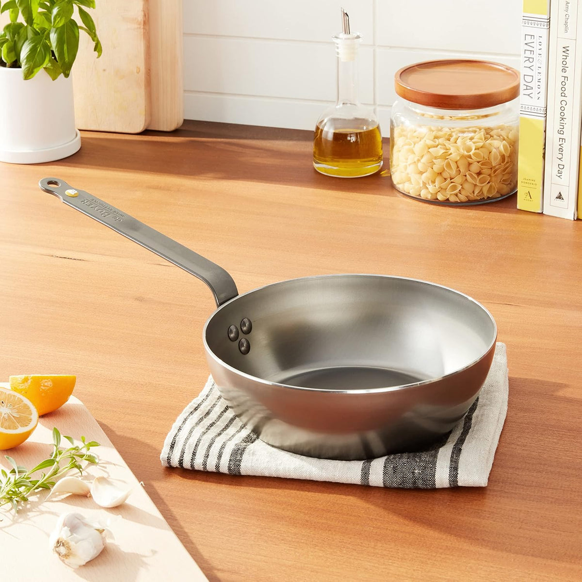 De Buyer Mineral B Element Country Fry Pan – 24 cm
