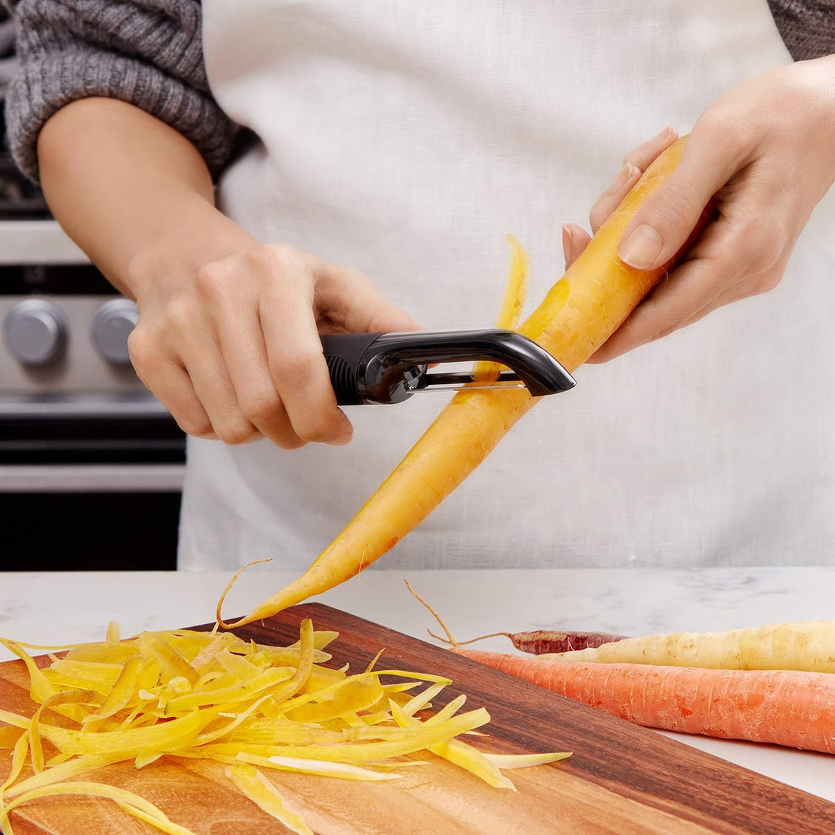 Oxo Good Grips Swivel Peeler
