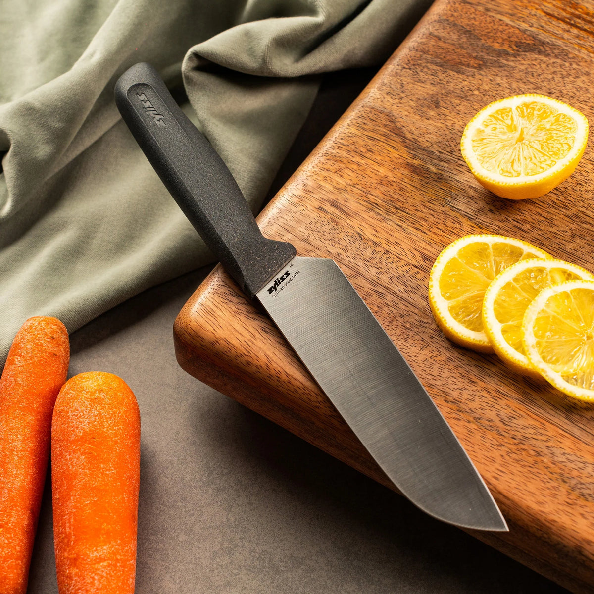 Zyliss Large Santoku Knife – 7" / 17.8 cm