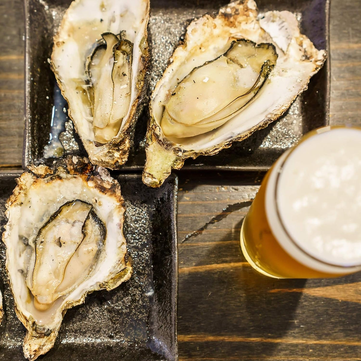 Outset Oyster Knife and Oyster Pan Set
