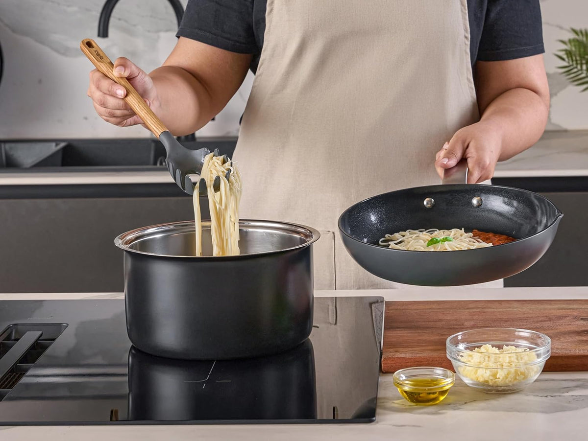 Zyliss Spaghetti Server with Oak Wood Handle