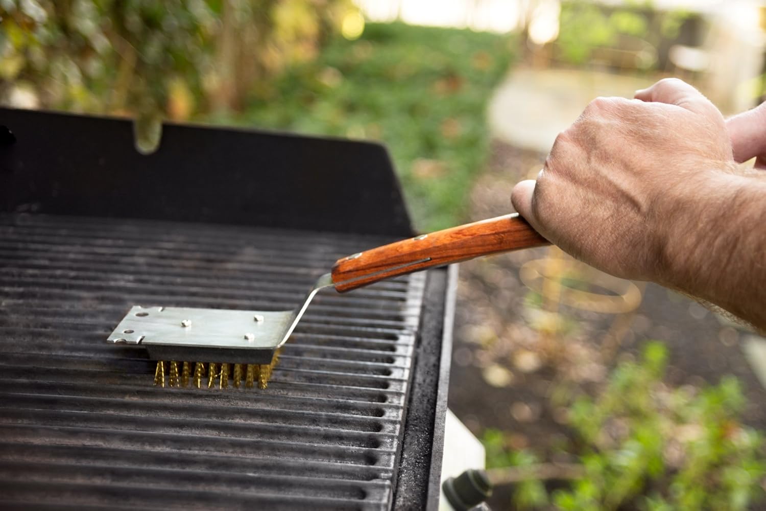 Outset Rosewood Grill Brush