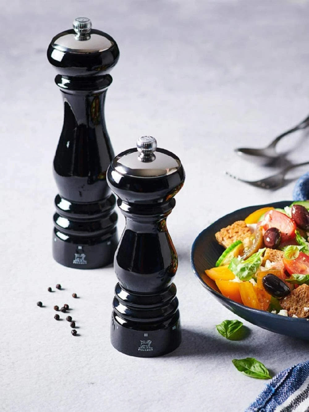 Peugeot Paris Icone Black Lacquer Salt Mill – 18 cm