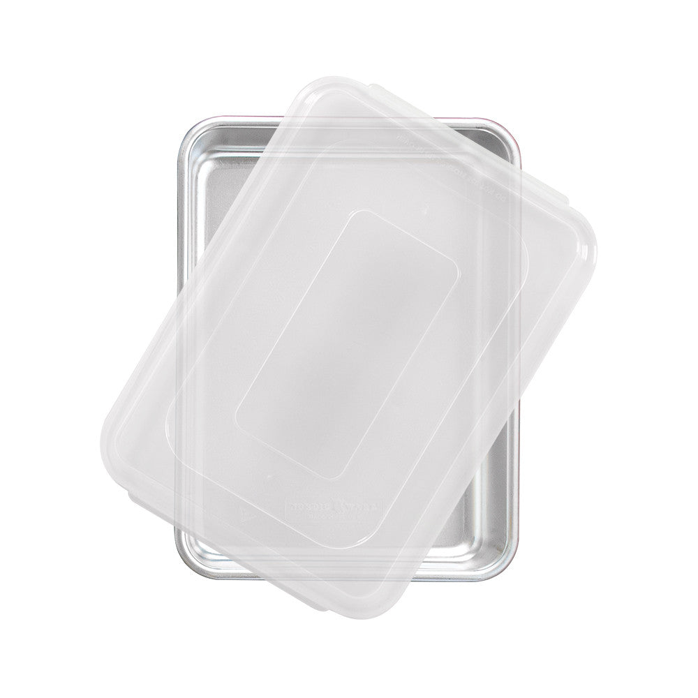 Nordic Ware Rectangular Cake Pan W/Lid
