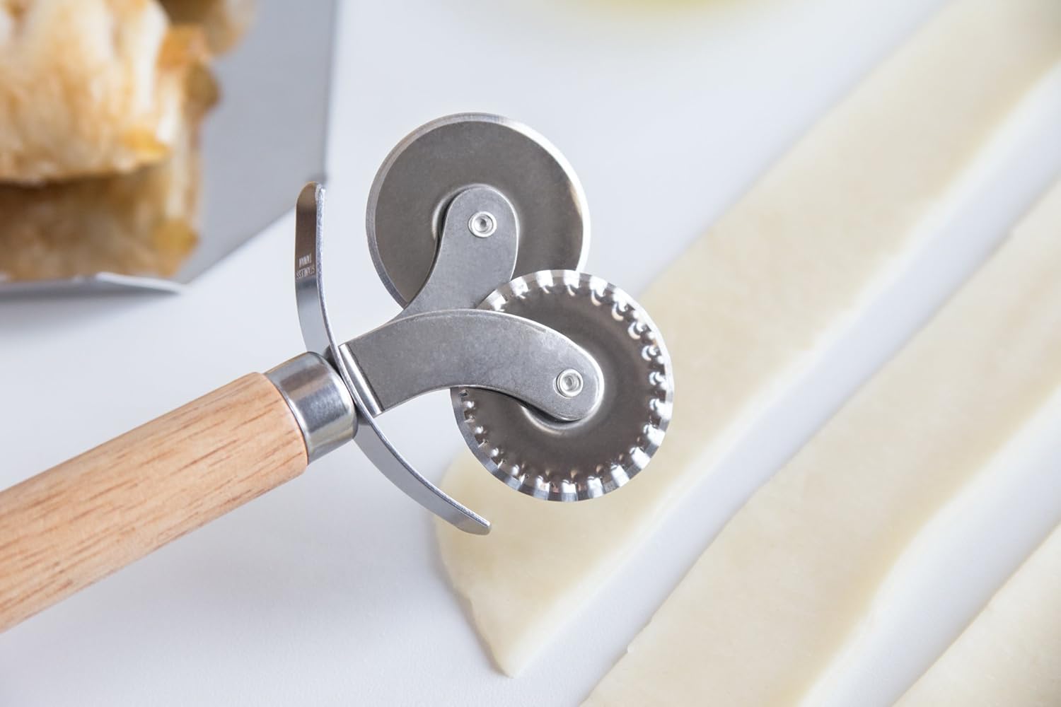 Fox Run Pastry Crimper & Cutter