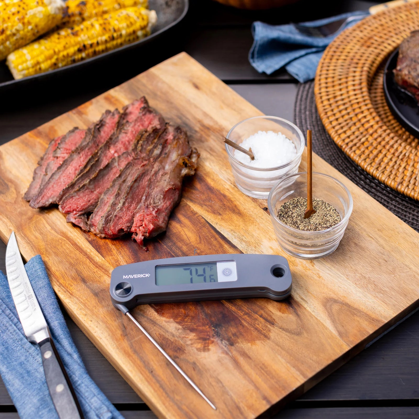 Maverick Extra Large LCD Thermocouple Thermometer
