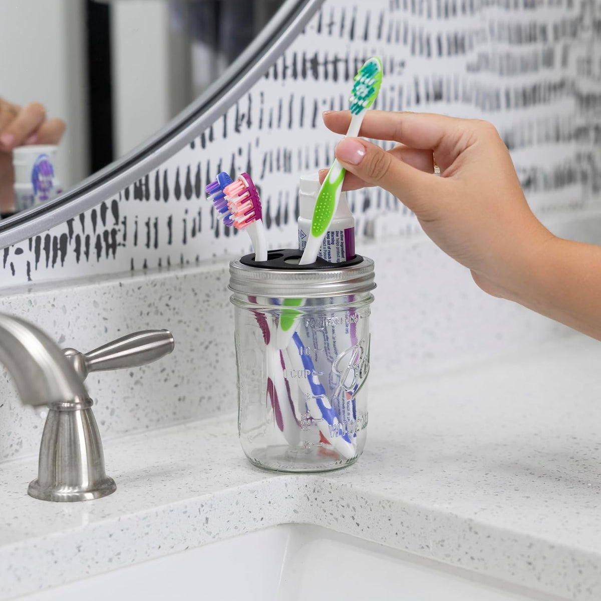 Jarware Black Toothbrush and Toothpaste Holder Set