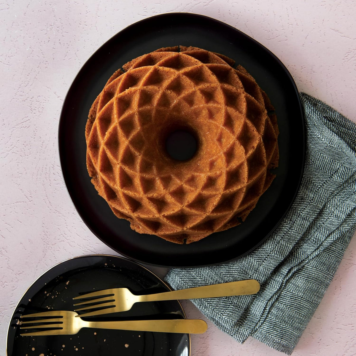 Nordic Ware Jubilee Bundt Pan