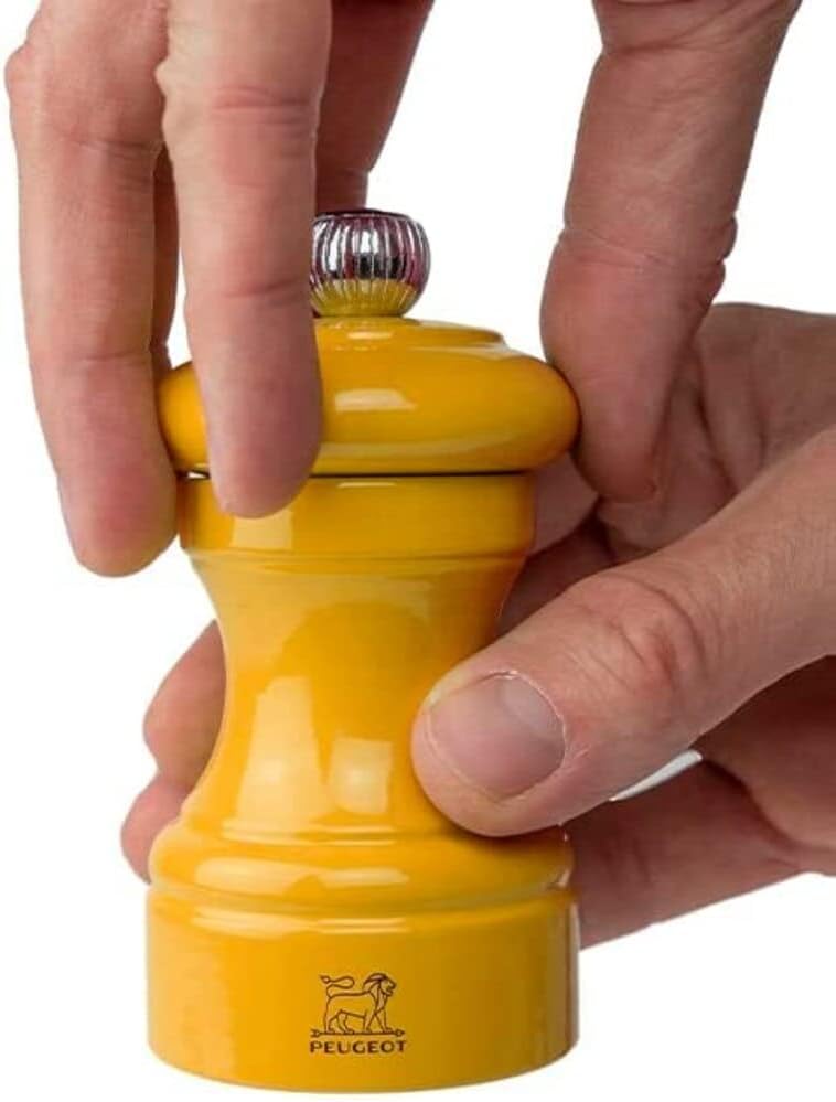Peugeot Bistrorama Manual Salt Mill – Saffron Yellow – 10 cm