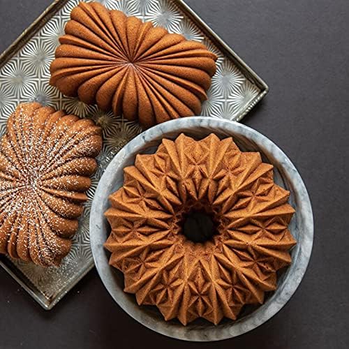 Nordic Ware Cut Crystal Bundt Pan
